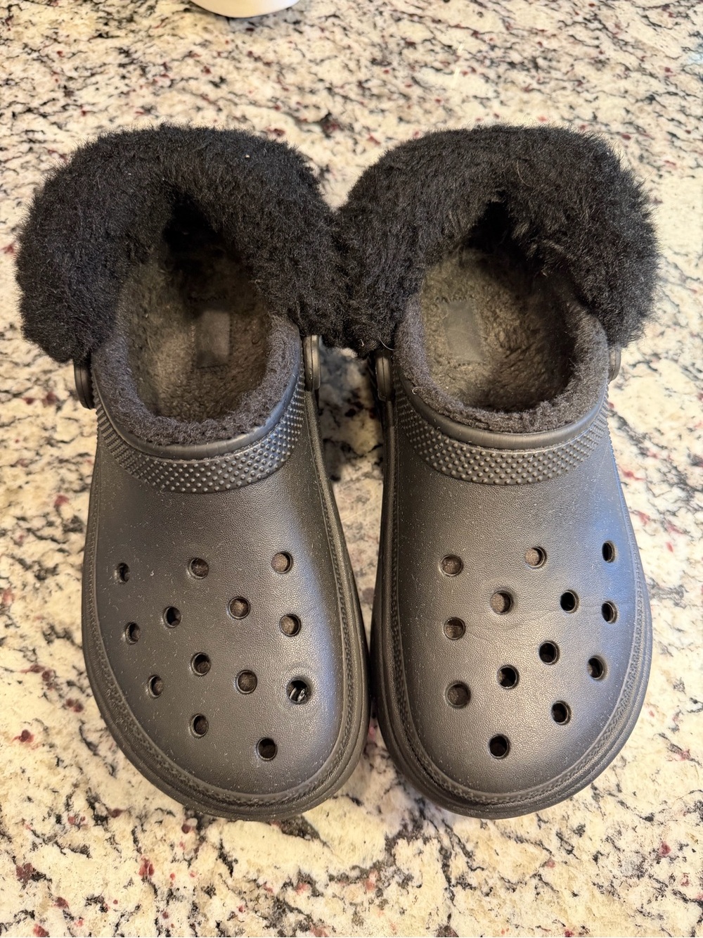 Crocs Stomp clog Cozy Black Faux-Fur Lined Clog Mules sz 8